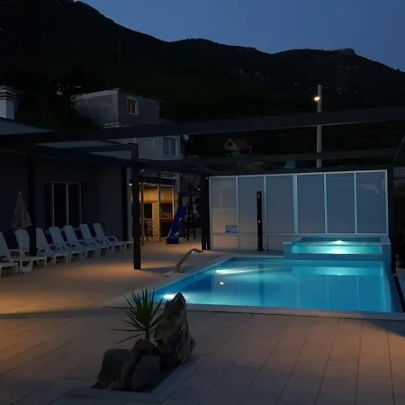 Arres Villa