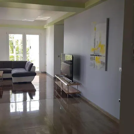 Villa Arres Kastel Stari