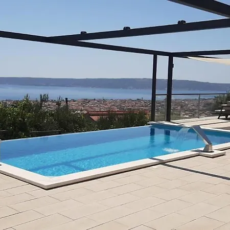 Arres Villa
