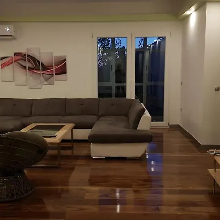 Arres Villa