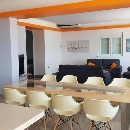 Arres Villa *