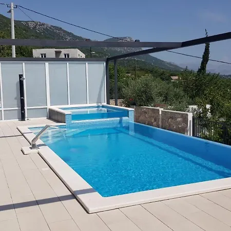Arres Villa *