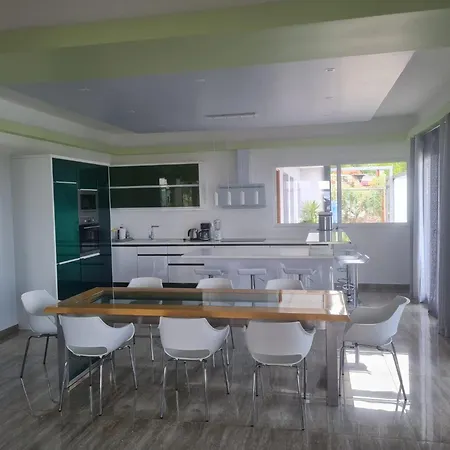 Arres Villa