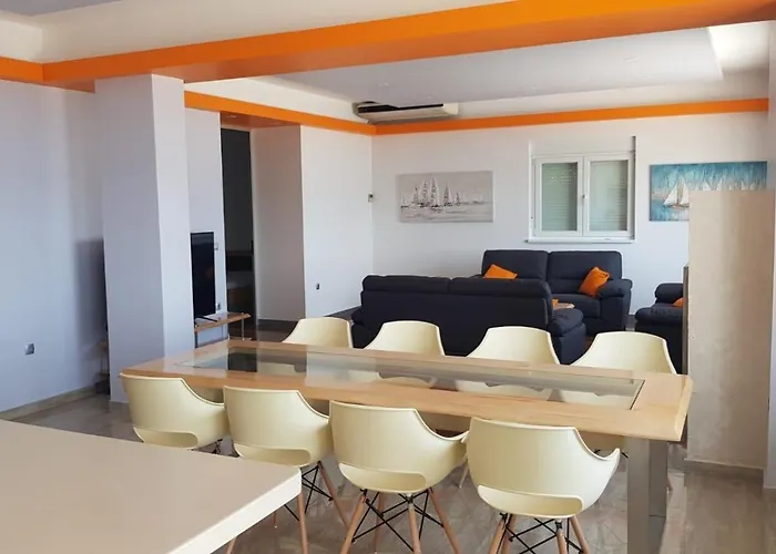 Arres Villa *