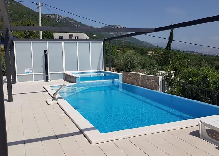 Arres Villa *